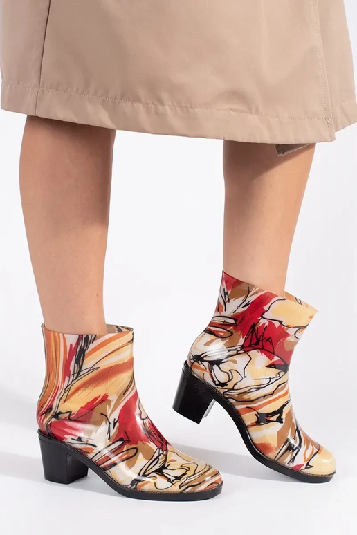 Verschiedene Farben Gummistiefel auf...