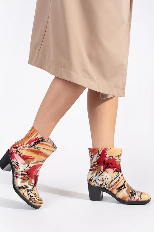 Verschiedene Farben Gummistiefel auf...