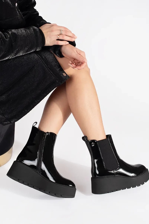 schZuarze Farbe lackiert Frauen...