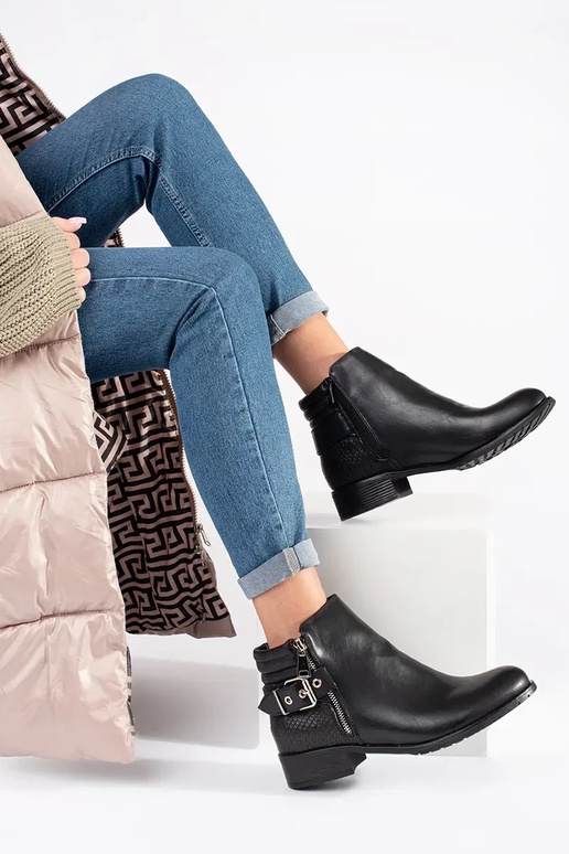 Schwarze flache Damenschuhe