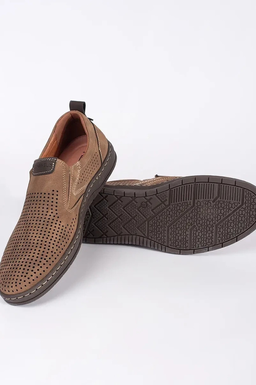 Braune durchbrochene Herrenmokassins Braune durchbrochene Herrenmokassins