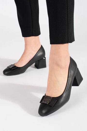 Schwarze Absatzschuhe 2