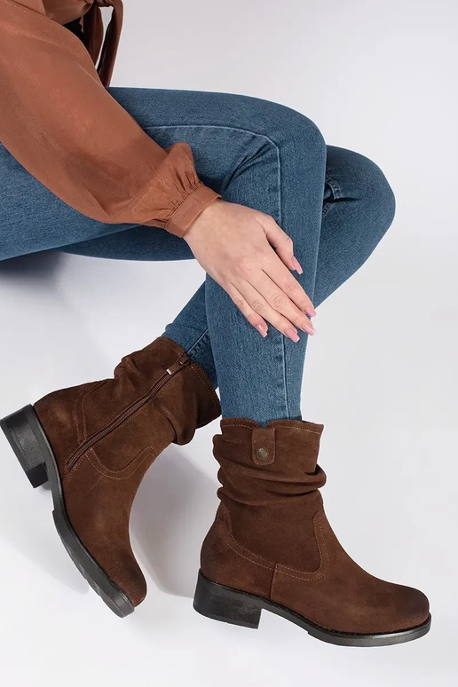 Braune Stiefeletten mit gerafftem...