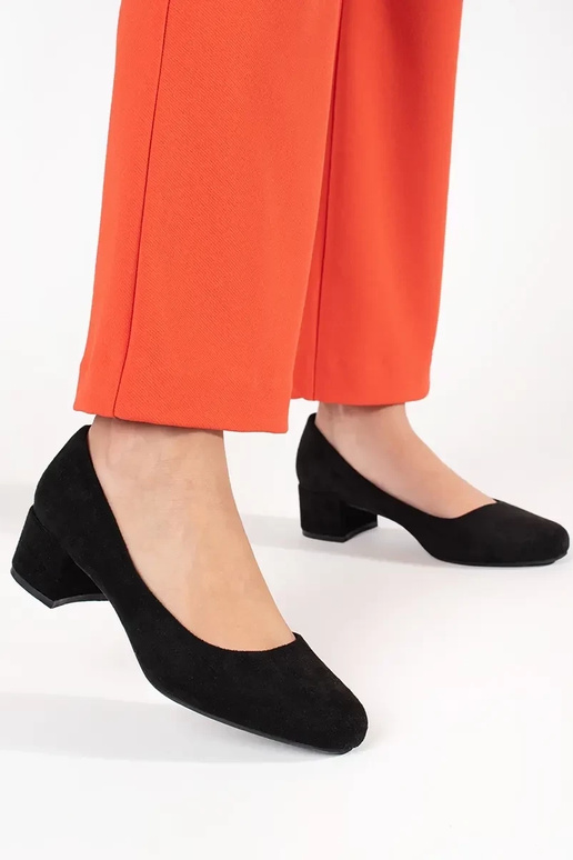 Schwarze Wildleder High Heels auf...