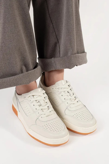 Elfenbeinfarbene Sneakers... 2