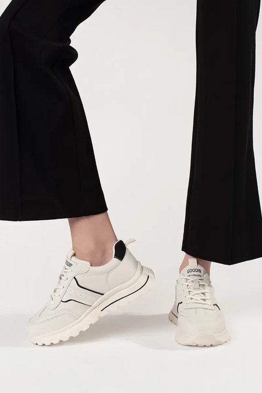 Sportliche Schuhe aus Leder mit...