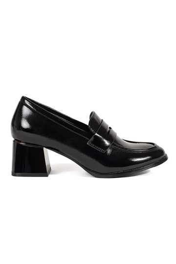 Schwarze Ankle Boots auf...