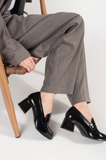 Schwarze Ankle Boots auf... 2