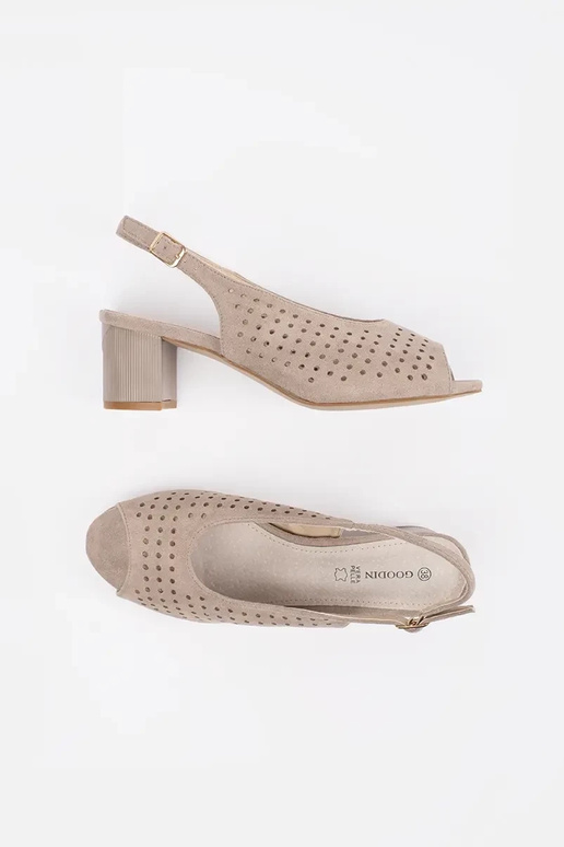 Sandalen mit Absatz in Silber von...