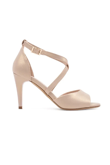 Weiße bequeme Wedgesandalen