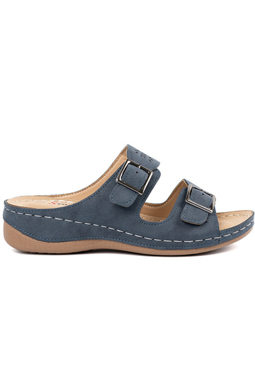 Sandaletten auf niedriger...