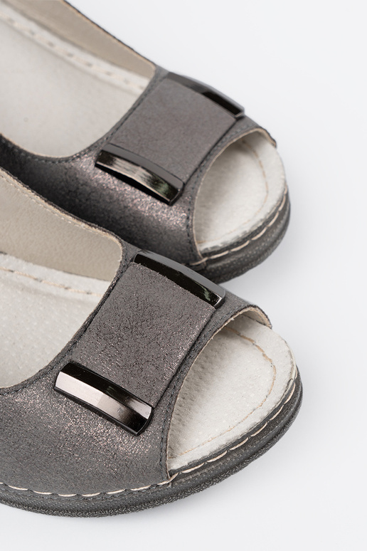 Graue Damen Sandalen auf Keil Graue Damen Sandalen auf Keil