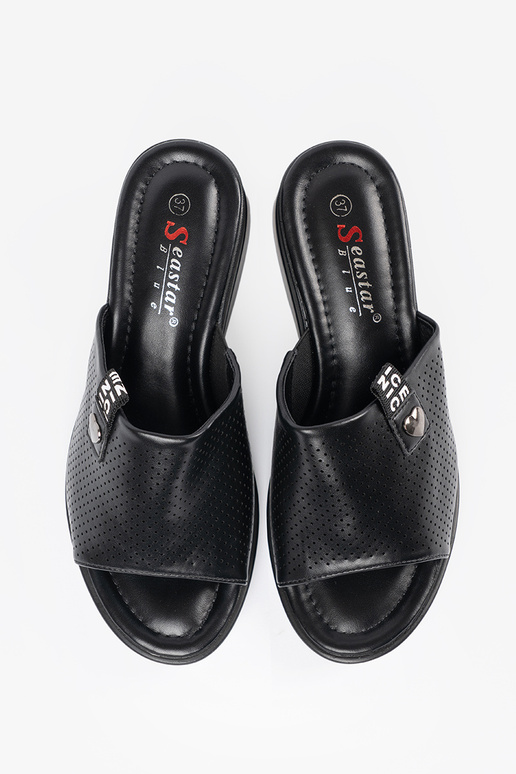 Luftige Pantoletten mit Plattform in... Luftige Pantoletten mit Plattform in...