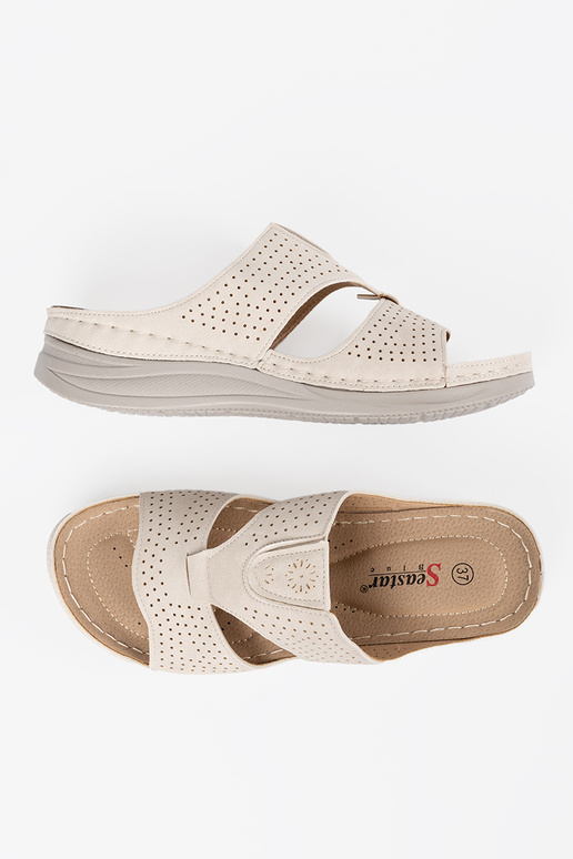 Bequeme Pantoletten mit Ausstattungen... Bequeme Pantoletten mit Ausstattungen...