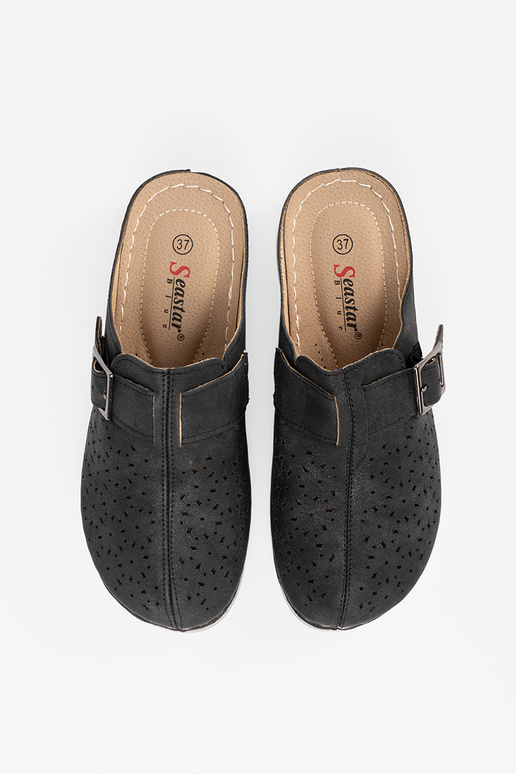 Pantoletten mit geschlossenen Zehen...