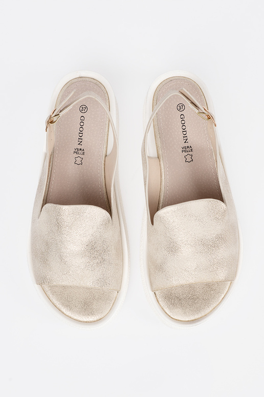 Bequeme Sandalen für Damen in Goldfarbe Bequeme Sandalen für Damen in Goldfarbe