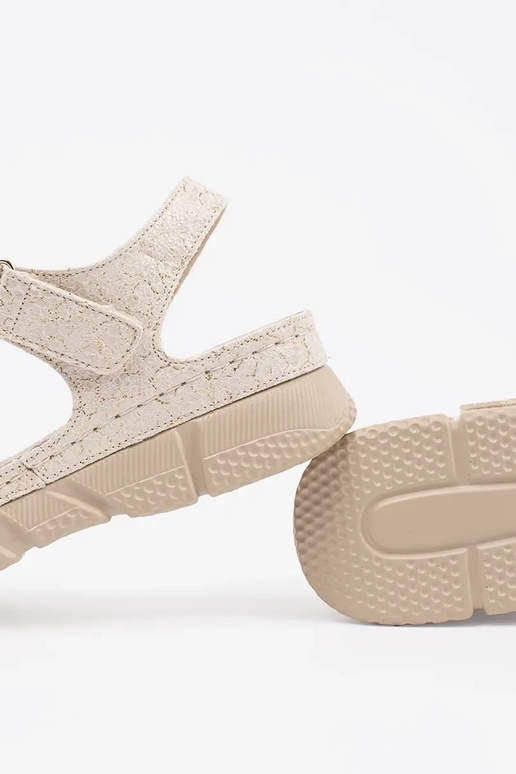 elfenbeinfarbene Sandalen für Frauen