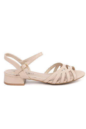 Sandalen in sandfarbener Farbe