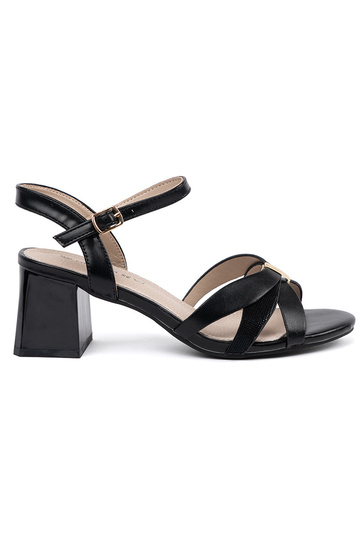 Schwarze Sandalen mit Absatz
