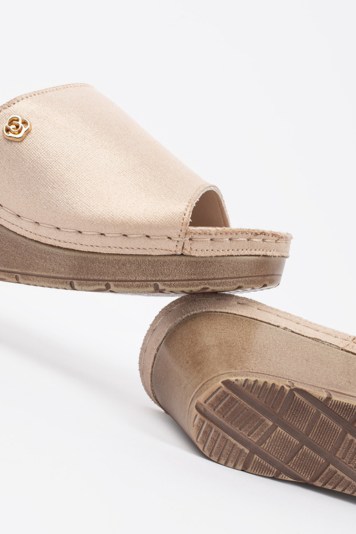 Goldfarbene Wedges für Damen Goldfarbene Wedges für Damen