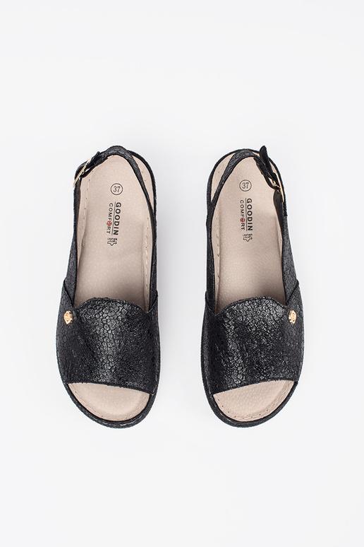 Sandfarbene durchbrochene Mokassins Sandfarbene durchbrochene Mokassins