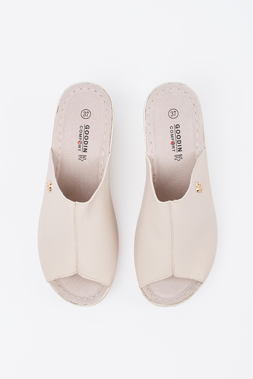 sandfarbene Wedgeslipper für Frauen sandfarbene Wedgeslipper für Frauen