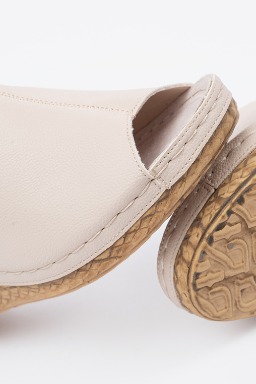 sandfarbene Wedgeslipper für Frauen sandfarbene Wedgeslipper für Frauen