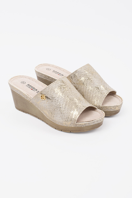 Damen Pantoletten auf Keilabsatz taupe Damen Pantoletten auf Keilabsatz taupe