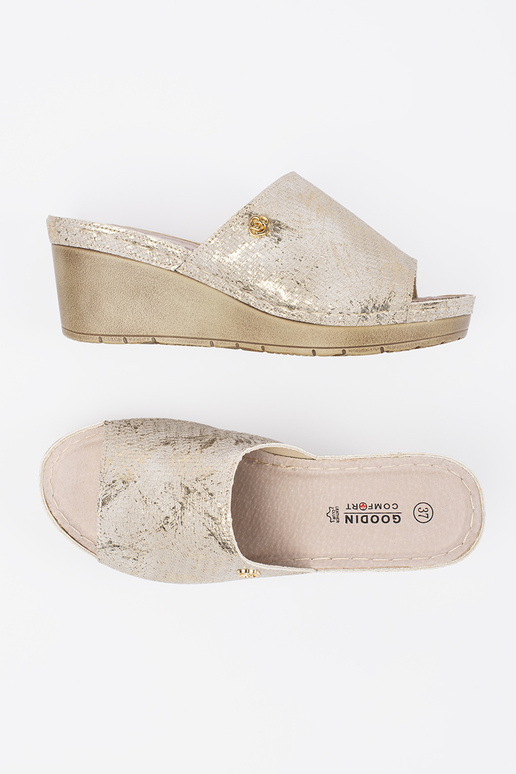 Damen Pantoletten auf Keilabsatz taupe Damen Pantoletten auf Keilabsatz taupe