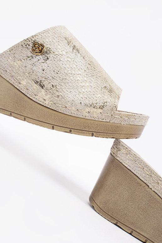 Damen Pantoletten auf Keilabsatz taupe Damen Pantoletten auf Keilabsatz taupe