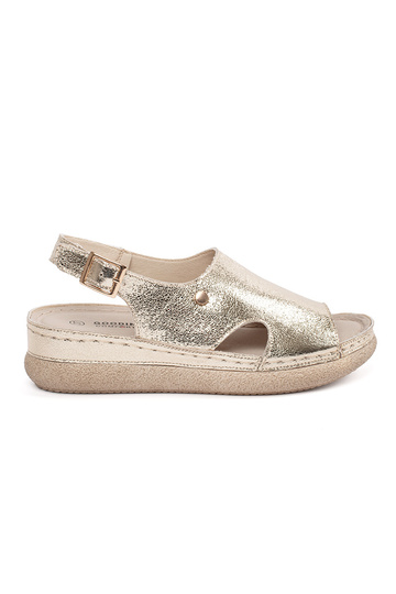 goldfarbene flache Sandalen...