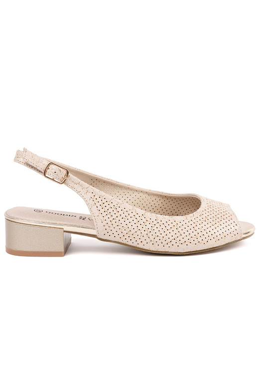 Elfenbeinfarbene Ajour-Sandalen mit... Elfenbeinfarbene Ajour-Sandalen mit...