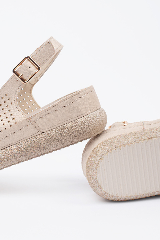 helle goldene bequeme Sandalen