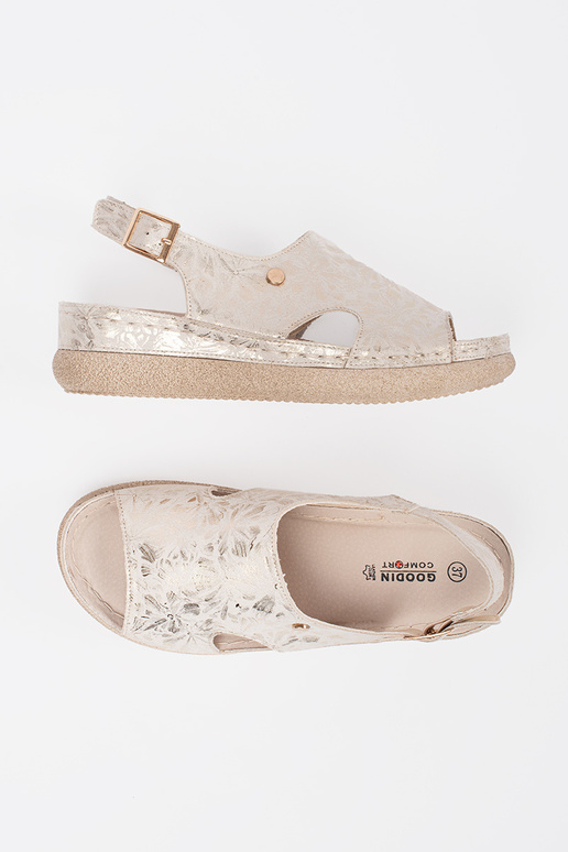 elfenbeinfarbene flache Sandalen mit... elfenbeinfarbene flache Sandalen mit...