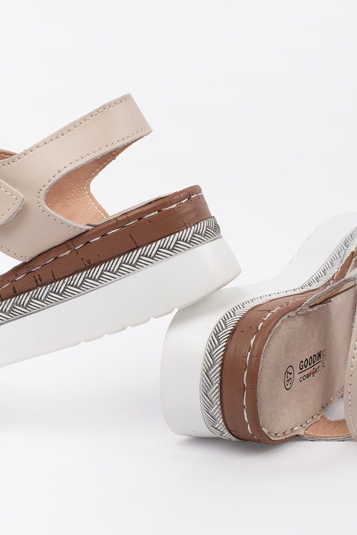 sandfarbene Sandalen mit Plateau und...