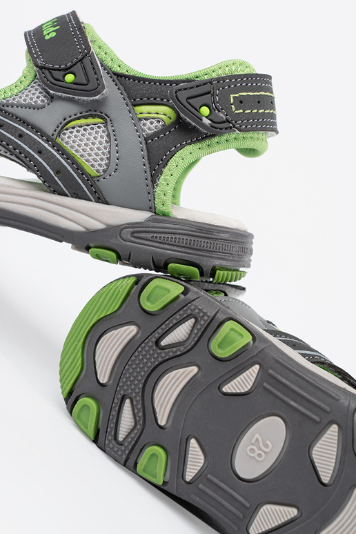 Graue Jungen-Sandalen