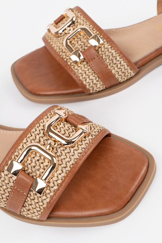 Damen braune Sandalen mit... Damen braune Sandalen mit...