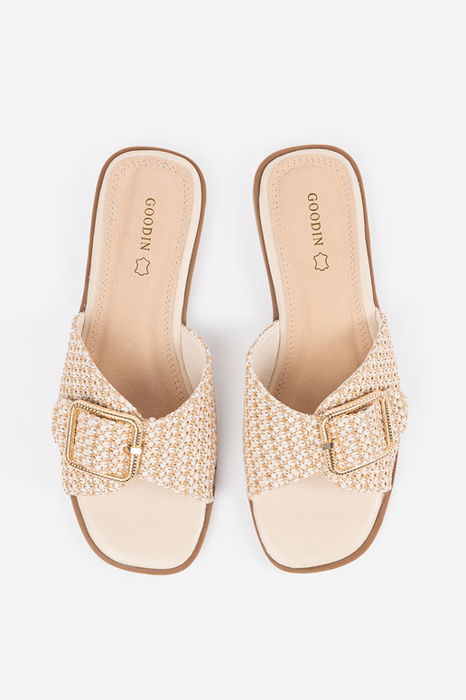 Sandfarbene Pantoletten mit Schnallen