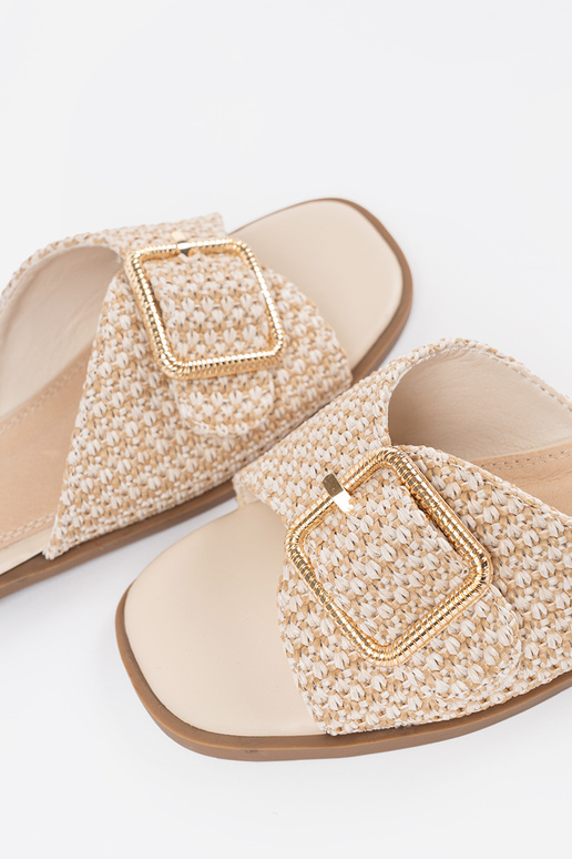 Sandfarbene Pantoletten mit Schnallen