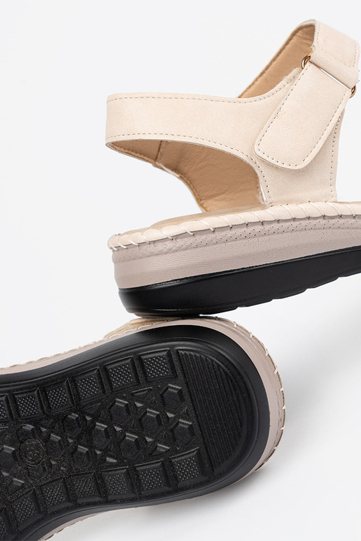 Helle Damen-Sandalen in Elfenbeinfarbe