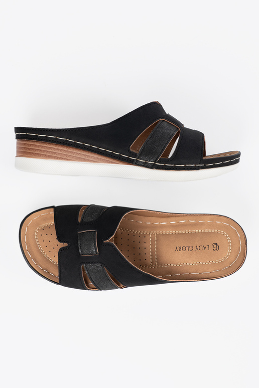 Damen-Hausschuhe in schwarzer Farbe Damen-Hausschuhe in schwarzer Farbe