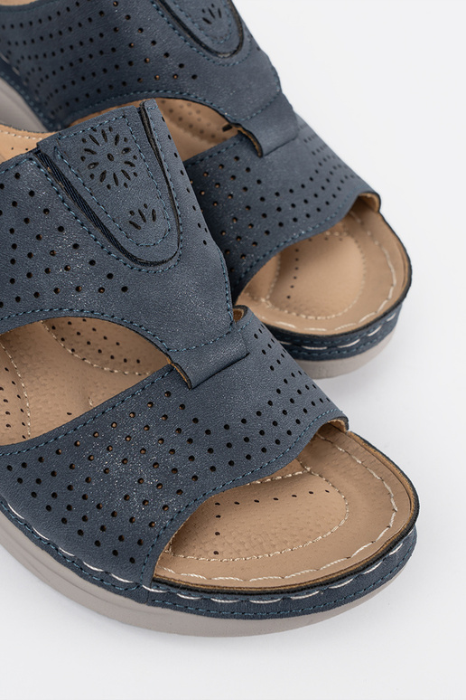 Bequeme Schuhe mit Ausstattungen in blau