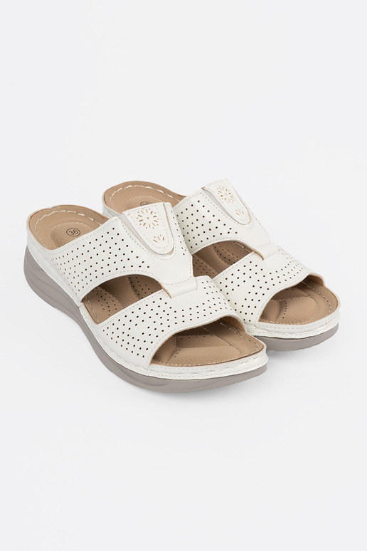 Bequeme Schuhe mit Ausstattungen in weiß