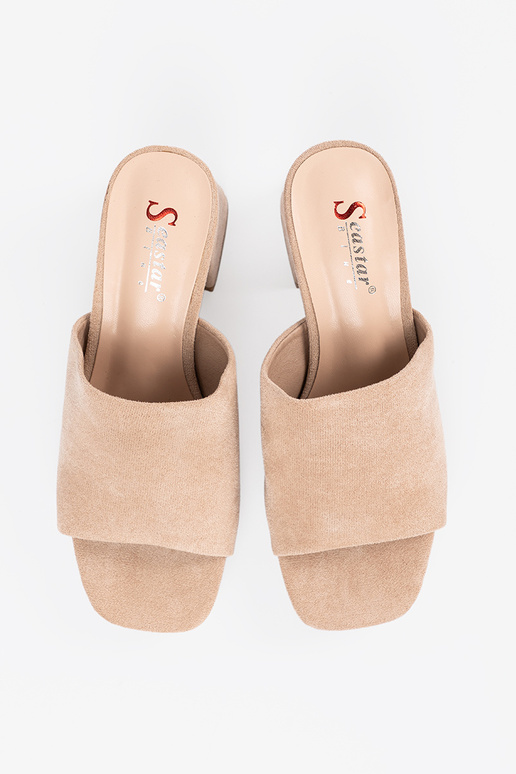 Damenpantoletten auf hohen Absätzen...