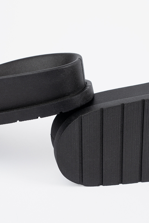 SchZuarz und-braune Farbe Hausschuhe...