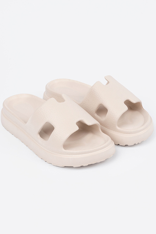 Hausschuhe Frauen mit einer Plattform...