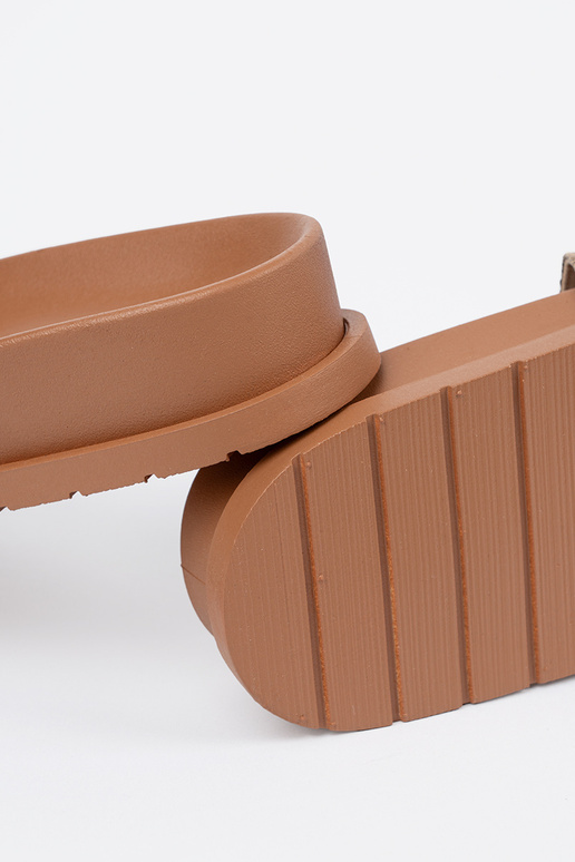 braune Farbe Hausschuhe ze zdobieniem