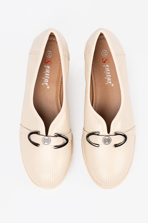 Wedges mit dekorativer Schnalle Wedges mit dekorativer Schnalle