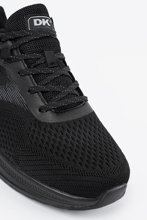 Schwarze Sportschuhe