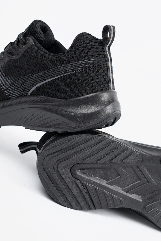 Sportliche Schuhe mit roten Einsätzen DK